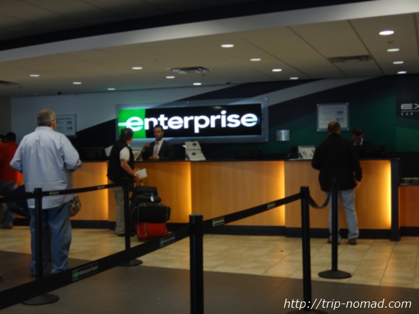 『フェニックス空港・レンタカーセンター（Rental Car Center）』エンタープライズ（Enterprise）ブース画像