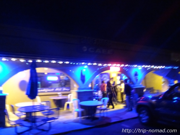 『ブルームーン・カフェ（Blue Moon Cafe）』外観画像