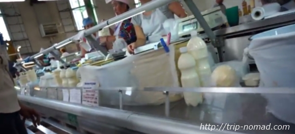 ロシアのイルクーツク市場乳製品売り場画像
