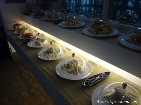 バンコク・スワンナプーム国際空港ラウンジ軽食・スナック画像
