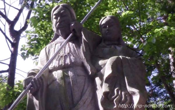 沼島『おのころ神社』イザナギさんとイザナミさん銅像画像