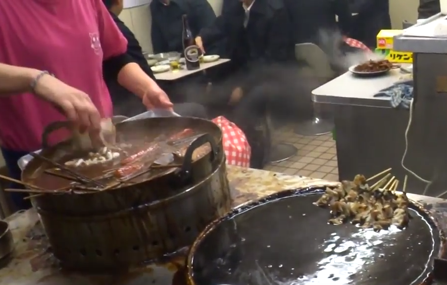 名古屋味噌串カツ・どて煮『八幡屋』どて煮の鍋