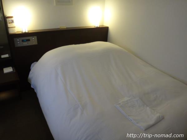 『ホテルガーデンスクエア静岡』室内ベッド＆枕