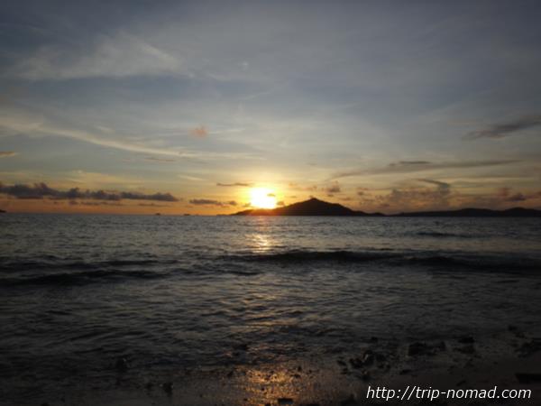 ジープ島夕焼け画像